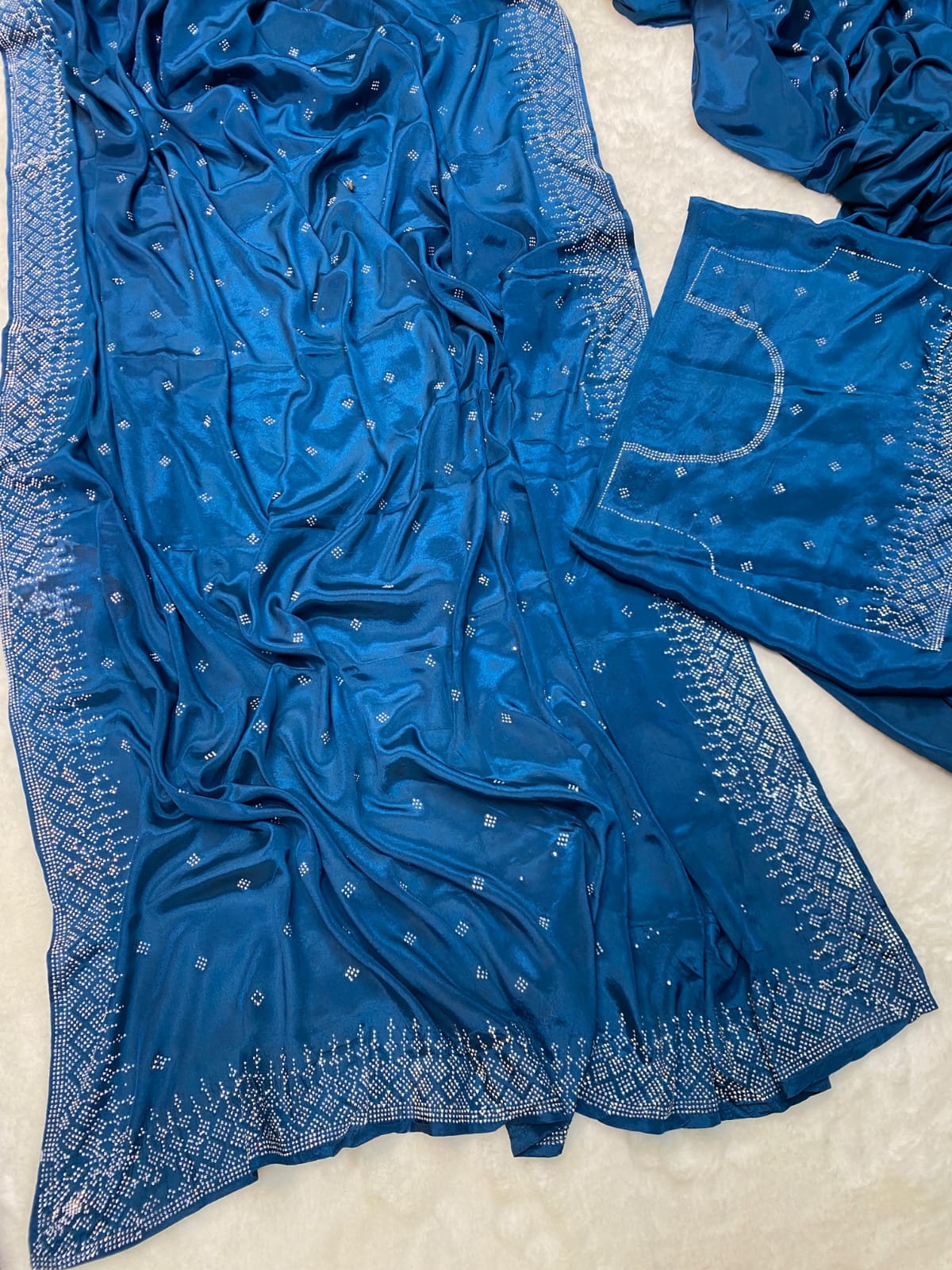 Premium Quality Viral Purnima Saree With Blouse Piece | Party Wear saree - Image 3