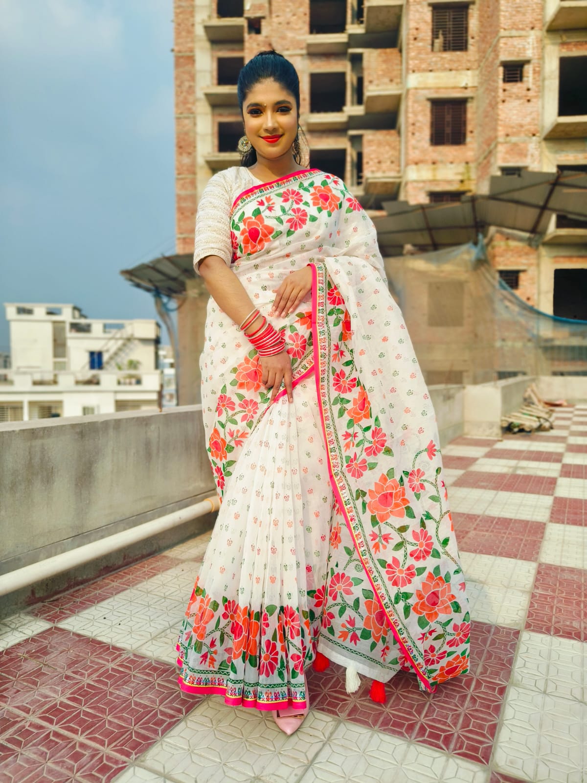 Pure Cotton white saree comfortable daily and festive were - Image 4