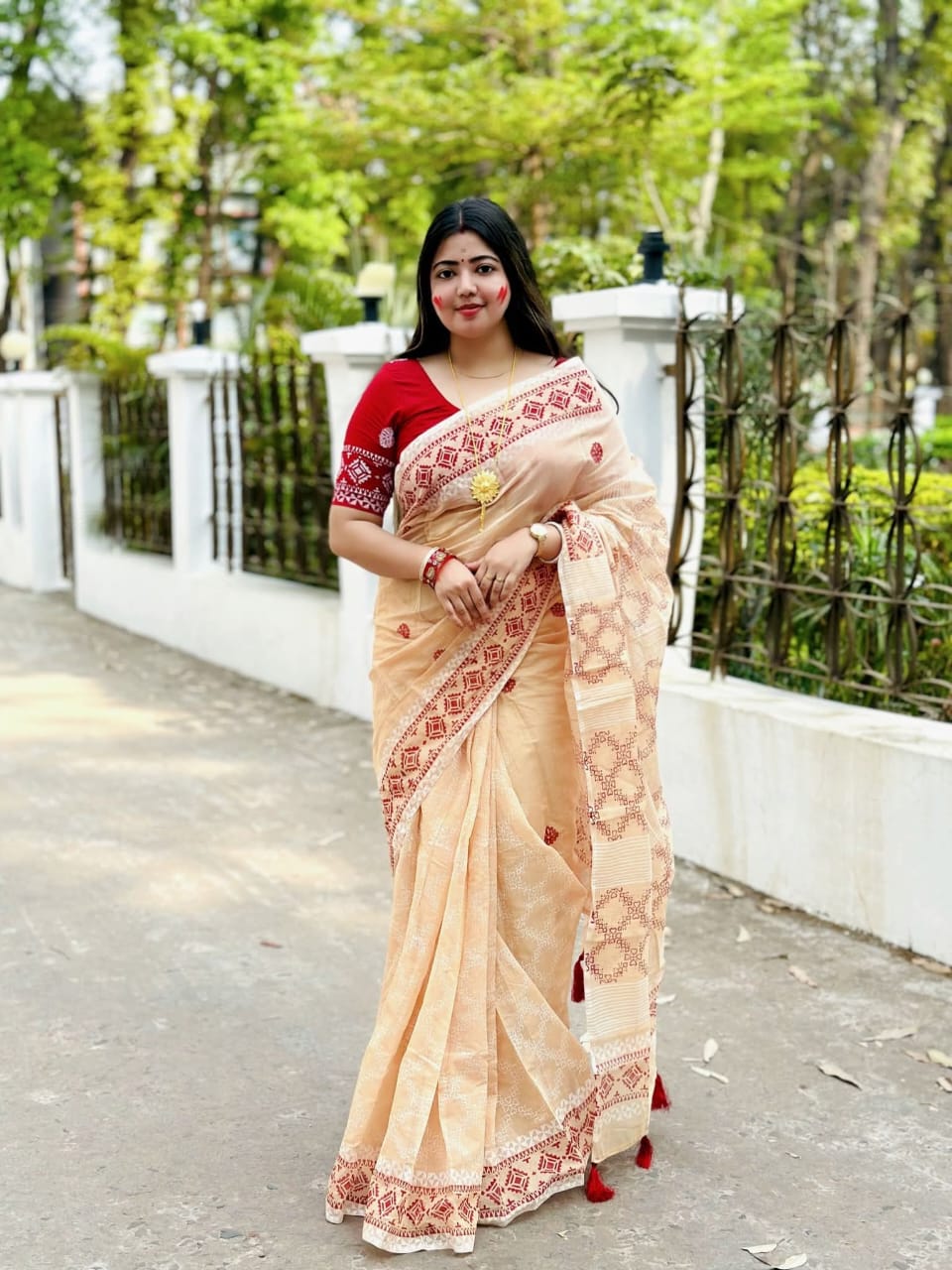 Premium Cotton Boutique Saree – Comfortable Daily & Festive Wear - Image 3