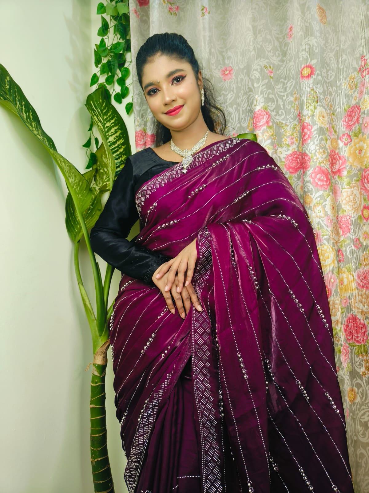 Premium & Luxury magenta zimmi chu Party wear saree