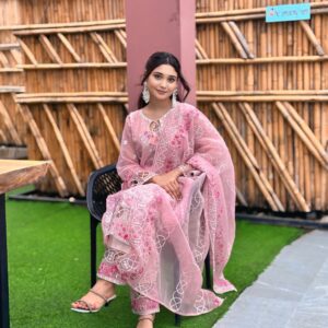 PAKISTANI INSPIRED SADABAHAR