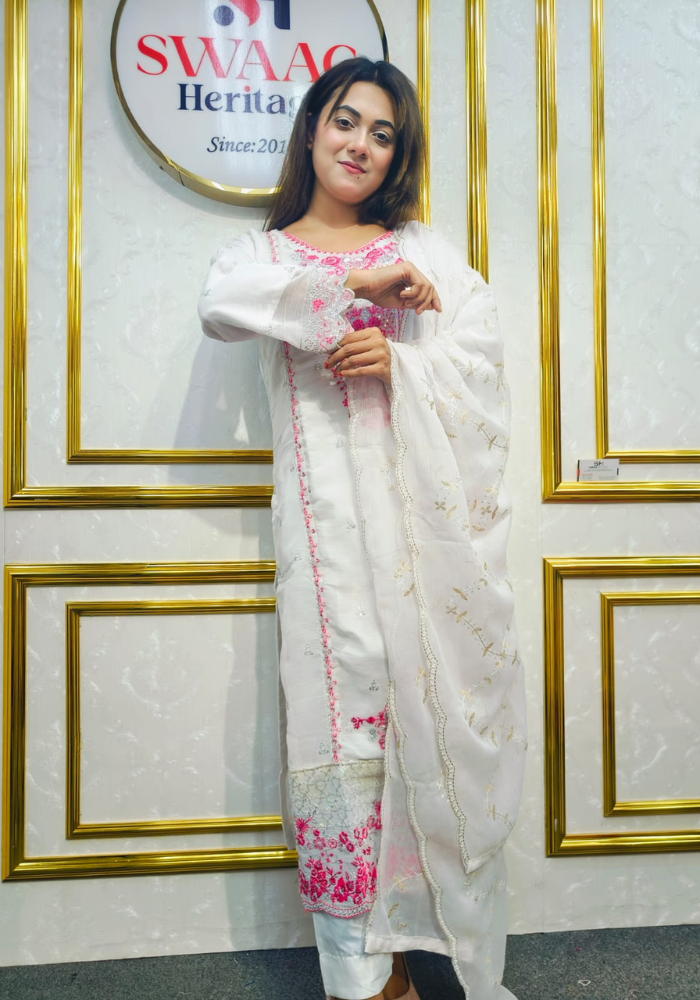 premium-chiffon Georgette Embroidered 3-Piece Set - Image 5